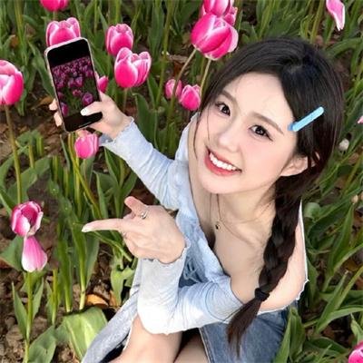 男孩超级白
